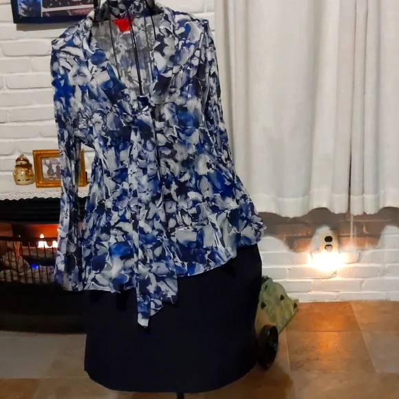 skirt sz 10 navy blue, ilyza NY brand, straight & blue & white sz PM blouse; - Picture 1 of 5